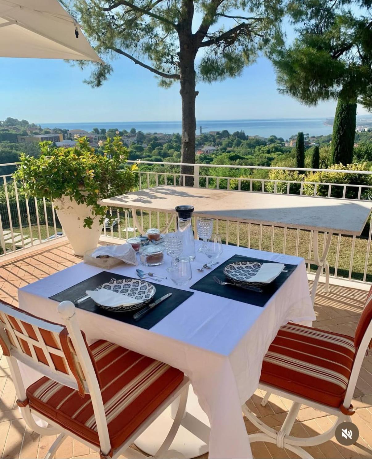Tra Gli Alberi E Il Mare Bed and Breakfast Sirolo Eksteriør billede